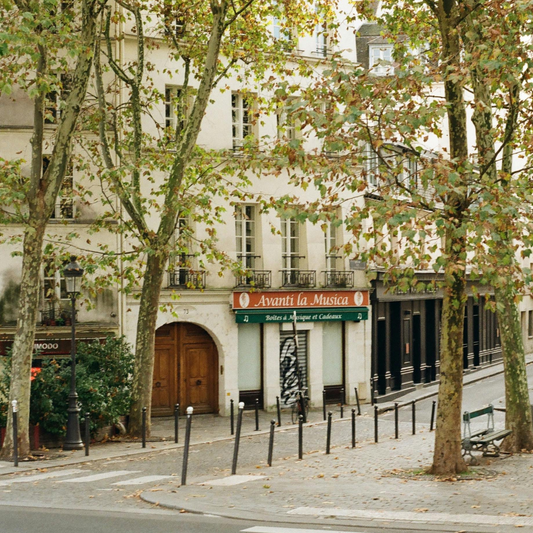 美しさは、変えるものではなく「整える」もの。60代、パリと日本で見つけた答え